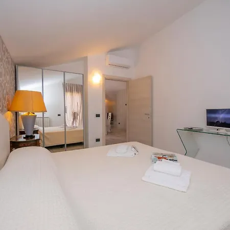 Sweet House Apartment *