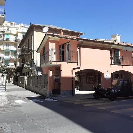Sweet House Apartment Alassio