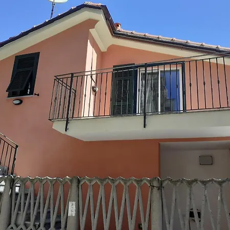 Sweet House Apartment *